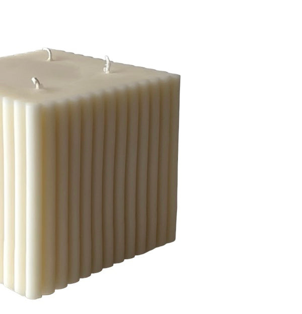 THE WALL CANDLE